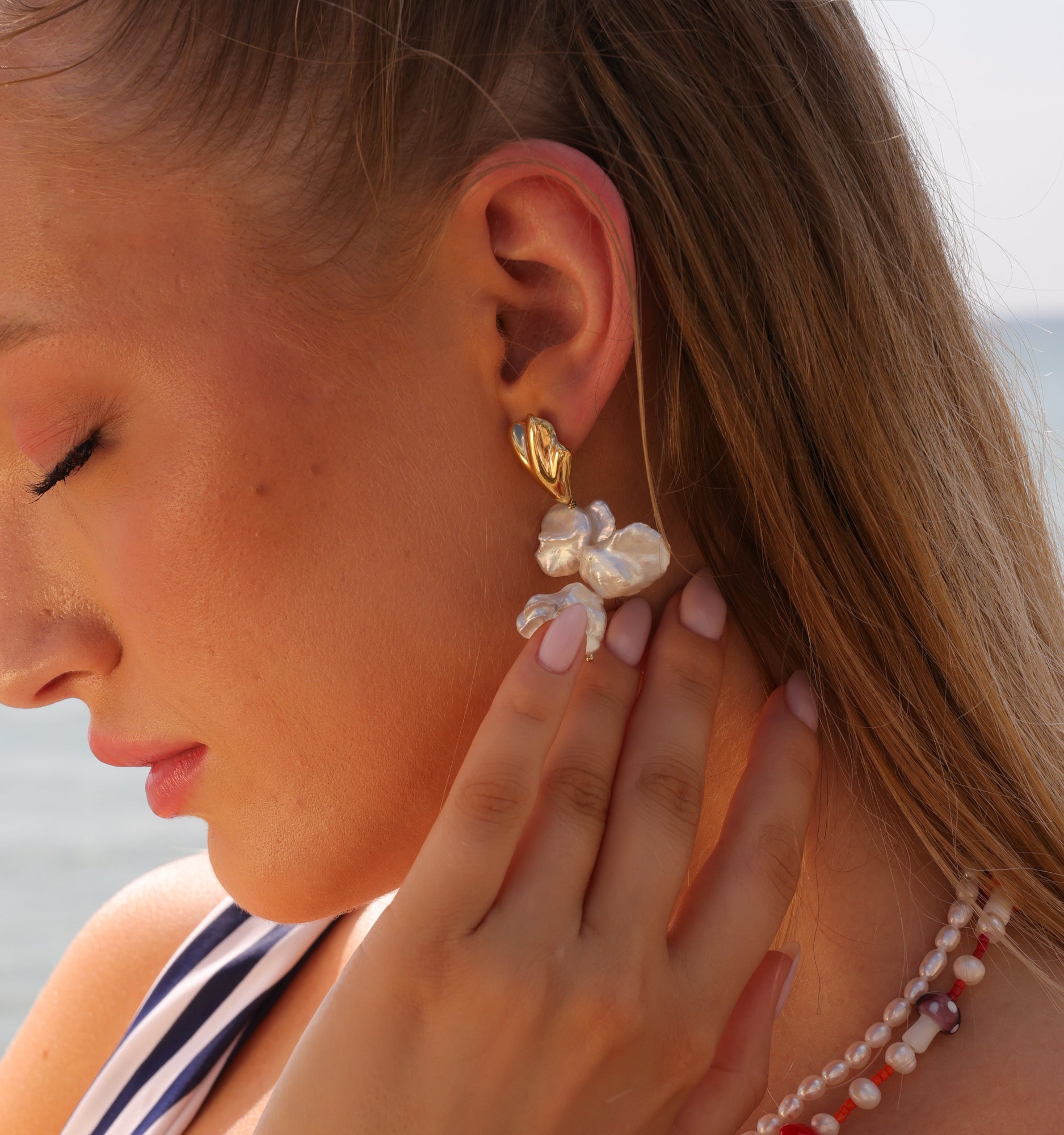 Mini Petal Earrings With Baroque Pearls