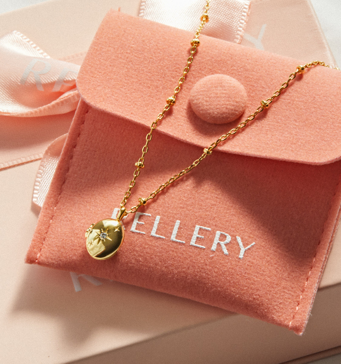 Gold Locket Necklace Rellery