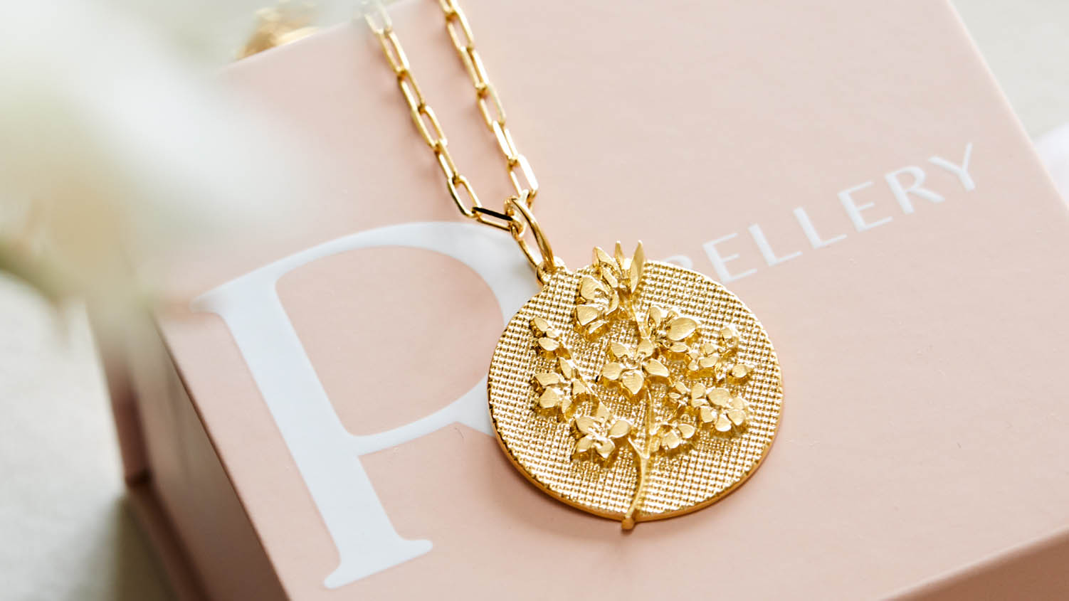 Flower Jewelry, find out our new Flower Power Collection