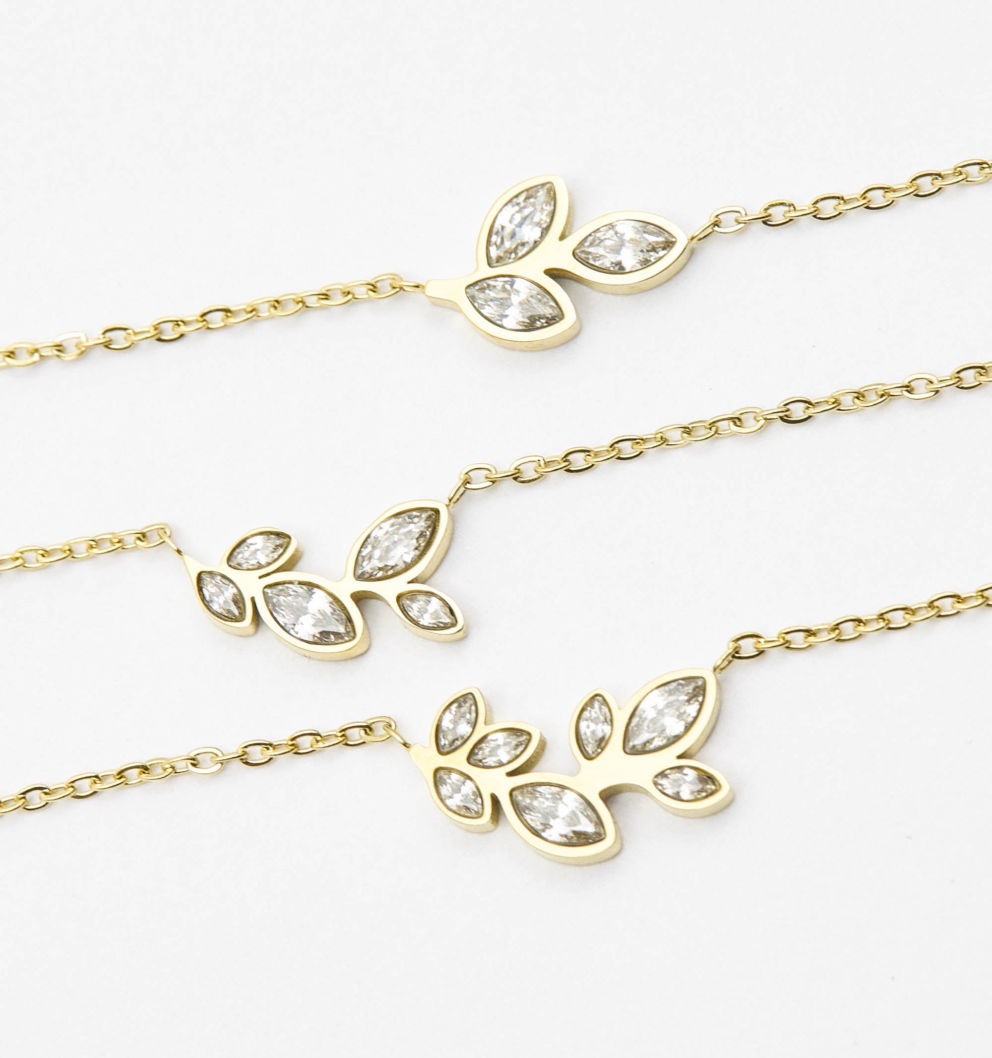 Family Laurel Necklace