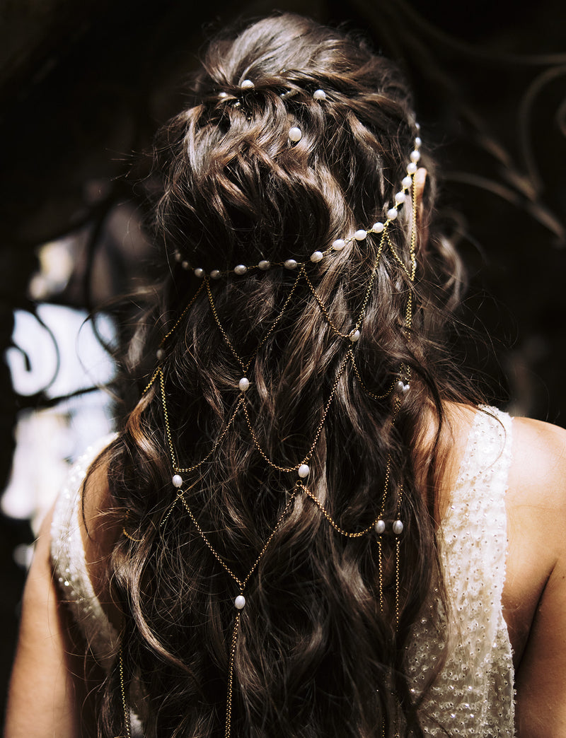 Golden Pearl Veil Necklace