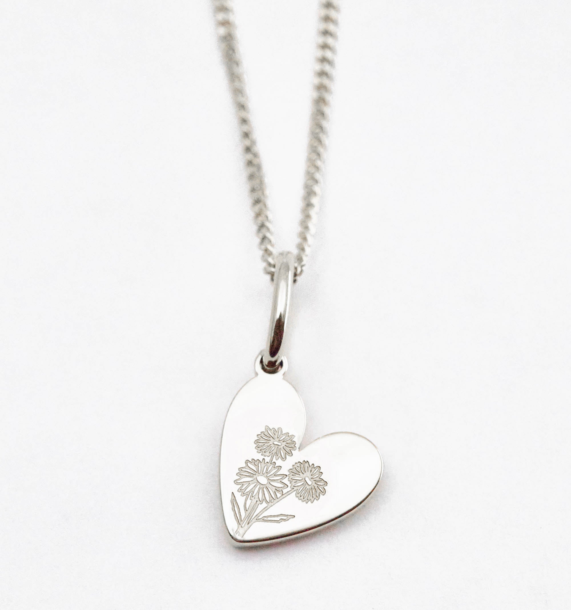 Birth Flower Heart Necklace - Daisy