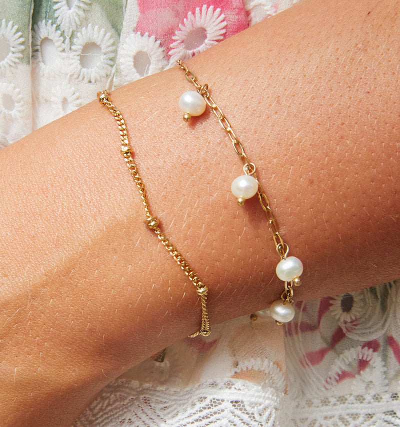 Dangle Pearl Bracelet