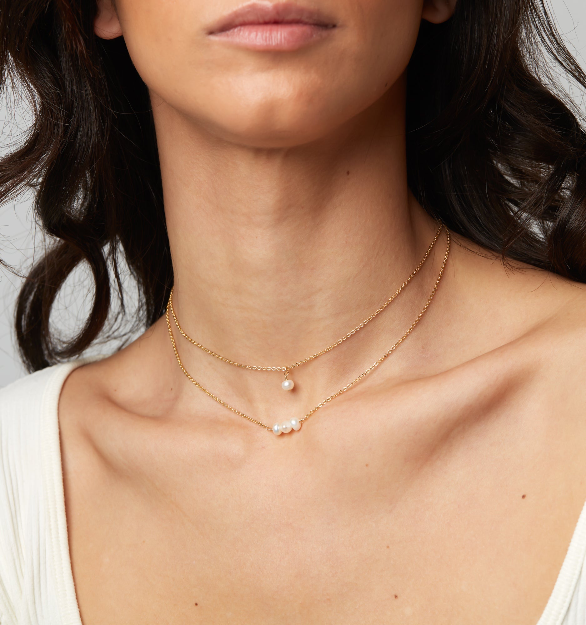 Floating Pearl Choker Necklace