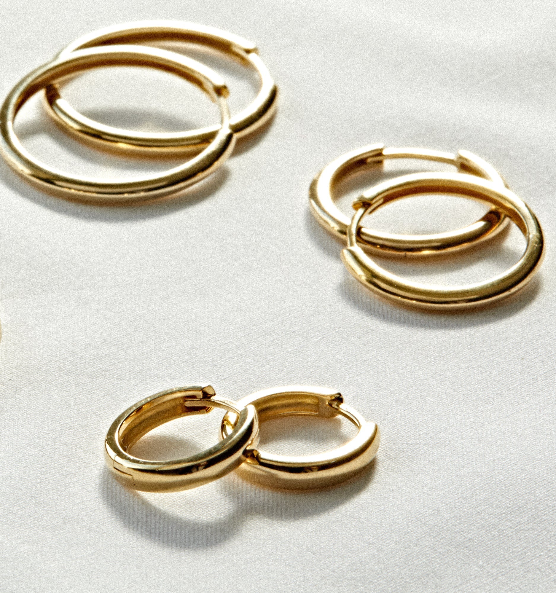Thin Midi Hoops