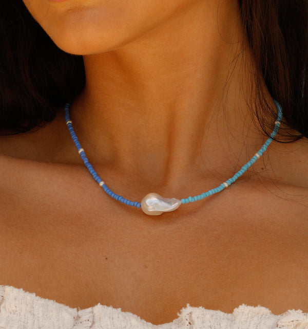 Pearl Choker Necklace in Bright Blues