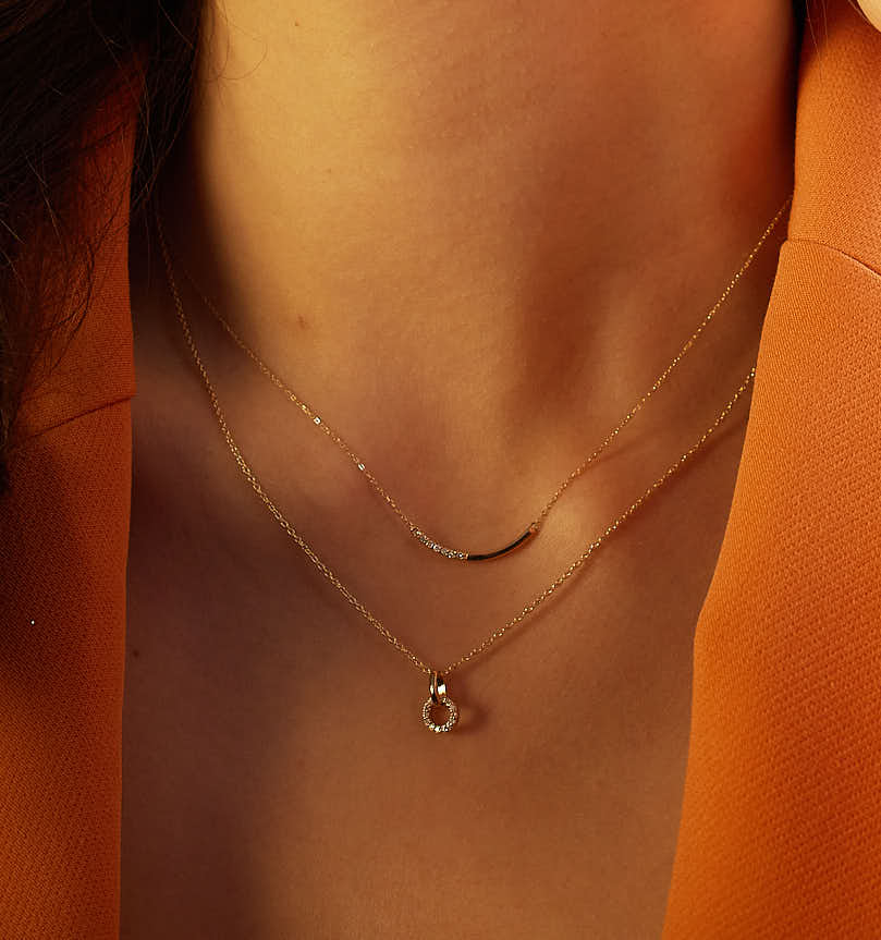 Curve Bar Diamond Necklace