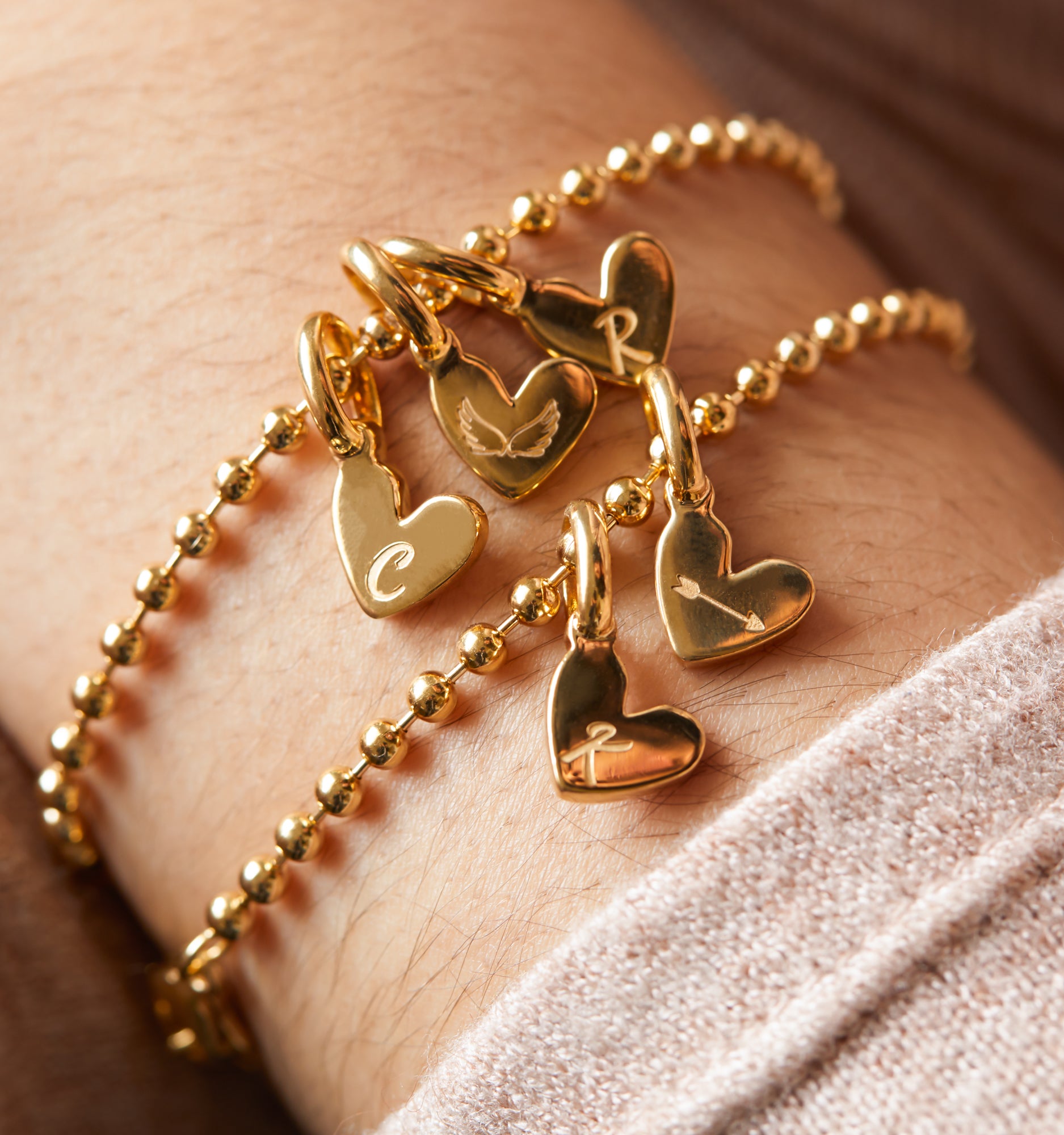 Gold Name Bracelet With Hearts – Rellery